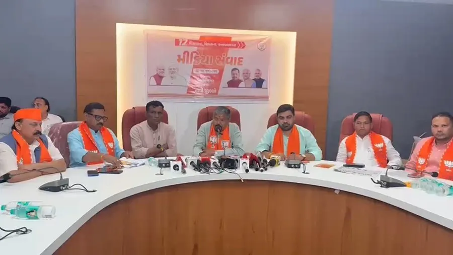 ૧૨ વર્ષ વિશ્વાસના, વિકાસના અને જનકલ્યાણના: તાપીમાં ખાસ કાર્યક્રમ 2 bjp.jpg
