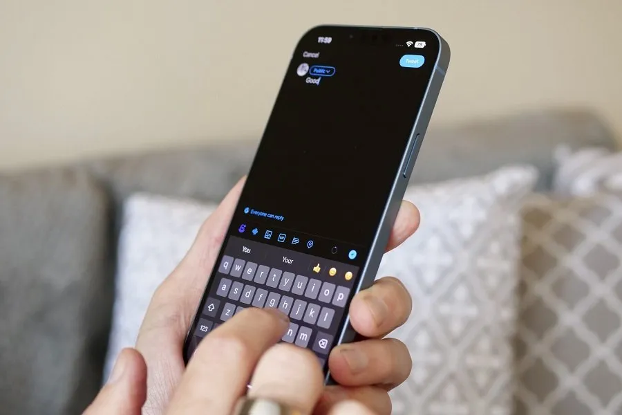 ફક્ત ટાઈપિંગ માટે જ નથી હોતો ફોનનો Keyboard! આ 5 સિક્રેટ ફીચર્સ બદલી નાખશે તમારો ચેટિંગનો અંદાજ 2 Keyboard