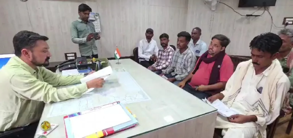 કચ્છમાં સિંચાઈના નામે ખનીજની લૂંટ: તળાવ ઉંડા કરવાની કામગીરી બની ગેરકાયદેસર ખનનનું સાધન! 2 ktuch1