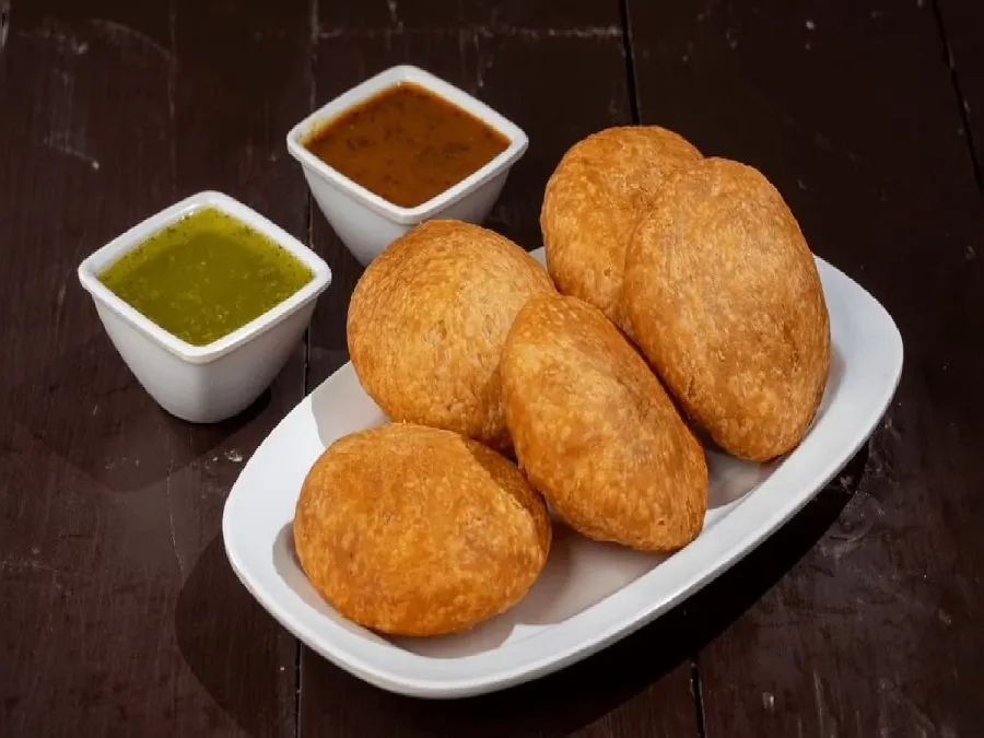 બજારની કચોરીને કહો બાય-બાય! હવે ઘરે જ બનાવો હલવાઈ જેવી ક્રિસ્પી કચોરી 3 Kachori