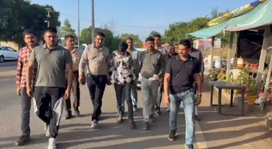 સચિન કપલેથા ચેકપોસ્ટ પર દરોડો: કારમાંથી 1.57 લાખની કિંમતનું મેફેડ્રોન ડ્રગ્સ જપ્ત 3 surat0.jpg