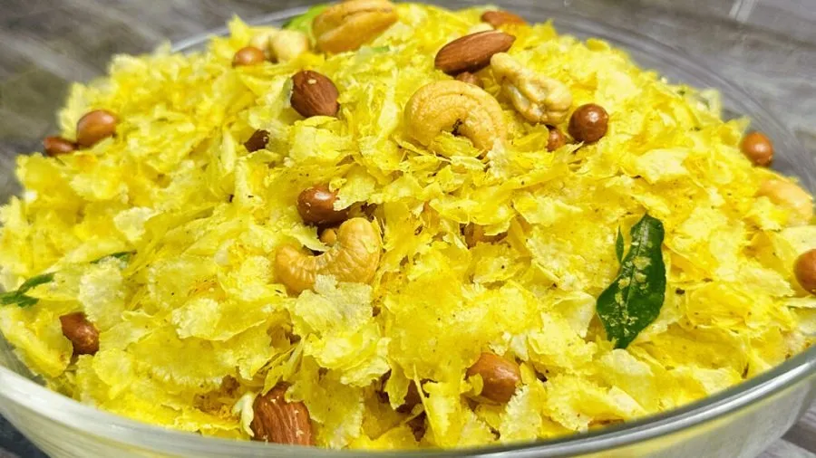 બહારનો તળેલો નાસ્તો છોડો, ઘરે બનાવો માત્ર 10 મિનિટમાં હેલ્ધી પૌઆનો ચેવડો! 2 Poha chivda