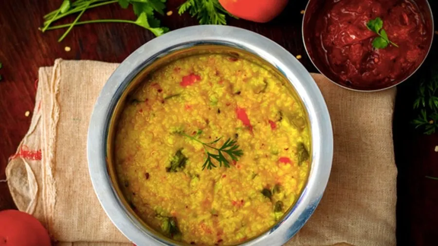 હવે ઘરે બનાવો રેસ્ટોરન્ટ જેવી સ્વાદિષ્ટ અને હેલ્ધી રાગીની ખીચડી, આ છે બનાવવાની સાચી રીત 2 Ragi khichdi