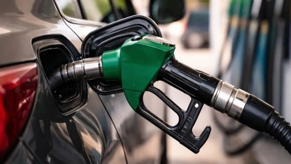 દેશમાં પેટ્રોલ-ડીઝલના ભાવ યથાવત 3 Petrol Diesel Price Today