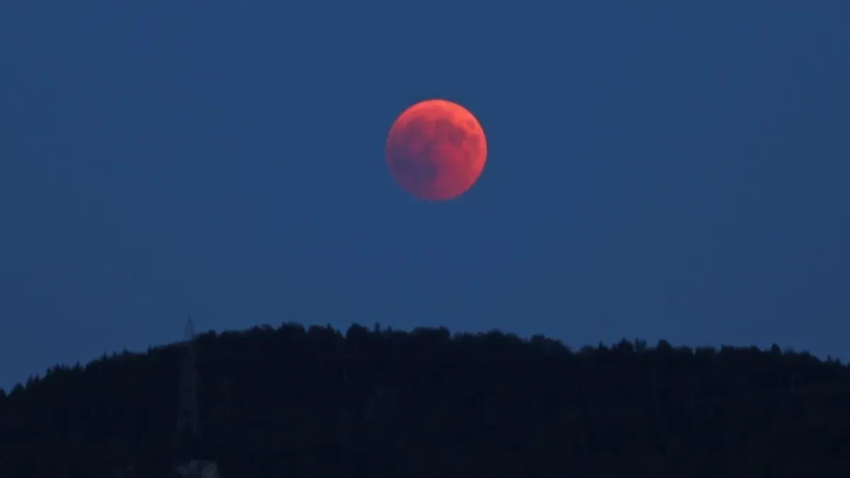 આજે આકાશમાં સર્જાશે અદ્ભુત નજારો 3 Strawberry Moon.1