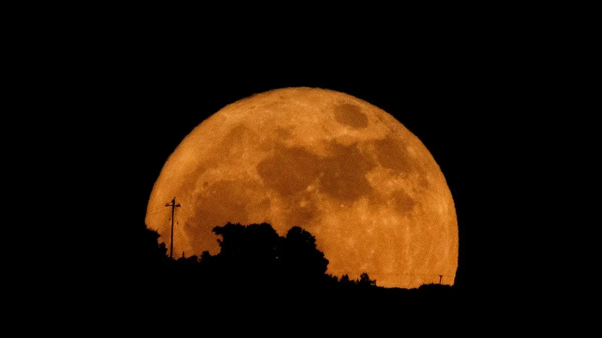 આજે આકાશમાં સર્જાશે અદ્ભુત નજારો 2 Strawberry Moon