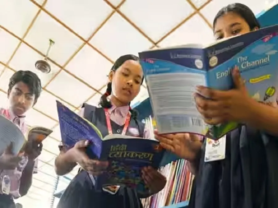 NCERT ના પુસ્તકોના કાગળ પર સવાલ: શું બાળકોના ભવિષ્ય સાથે ચેડાં? શિક્ષણ મંત્રાલયે માગી રિપોર્ટ 3 NCRT.jpg