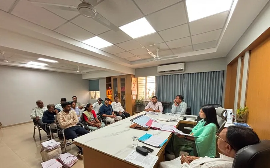 હિંમતનગર: લેન્ડ કમિટીની બેઠકમાં રેકોર્ડબ્રેક ૧૬૧ રહેણાંક પ્લોટની અરજીઓ મંજૂર 3 meething0.jpg