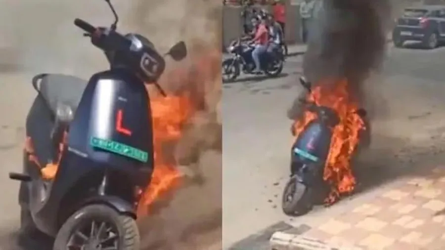 શું ઇલેક્ટ્રિક વાહનમાં આગ લાગે તો વીમો મળે? જાણો ક્લેઈમ મેળવવાના નિયમો અને ભૂલો જે તમારું ક્લેઈમ રિજેક્ટ કરાવી શકે! 2 EV SCOOTY.jpg