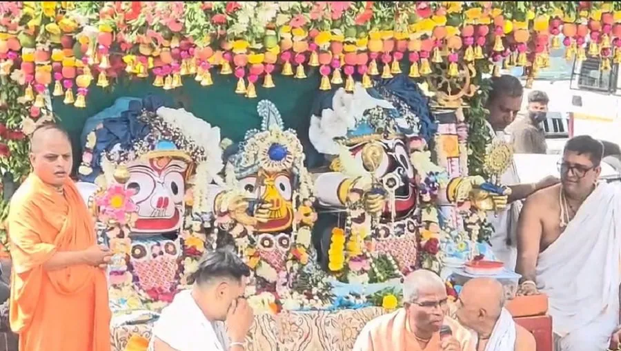 હરે રામા-હરે કૃષ્ણના નાદથી ગુંજી ઉઠ્યું સુરત, 14 કિલોમીટર લાંબી રથયાત્રાનું આયોજન 3 rathyatra1.jpg