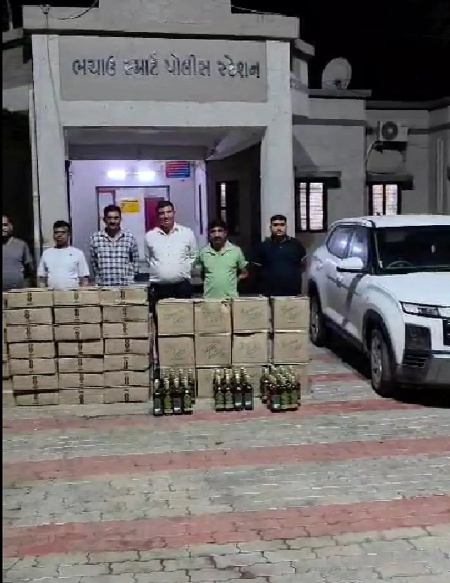 ભચાઉમાં દારૂબંધીની સરેઆમ મજાક: વરસાણા બ્રીજ પાસેથી 4.17 લાખનો વિદેશી દારૂ ઝડપાયો 2 bhchav.jpg