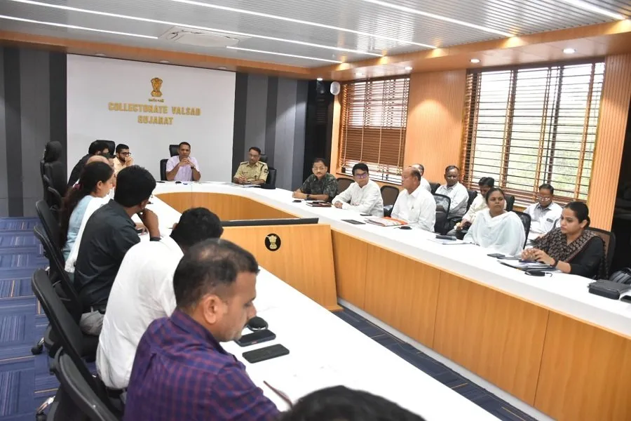 વલસાડના પ્રવાસન સ્થળોના વિકાસ માટે સમિતિની બેઠક યોજાઈ 2 tital.jpg