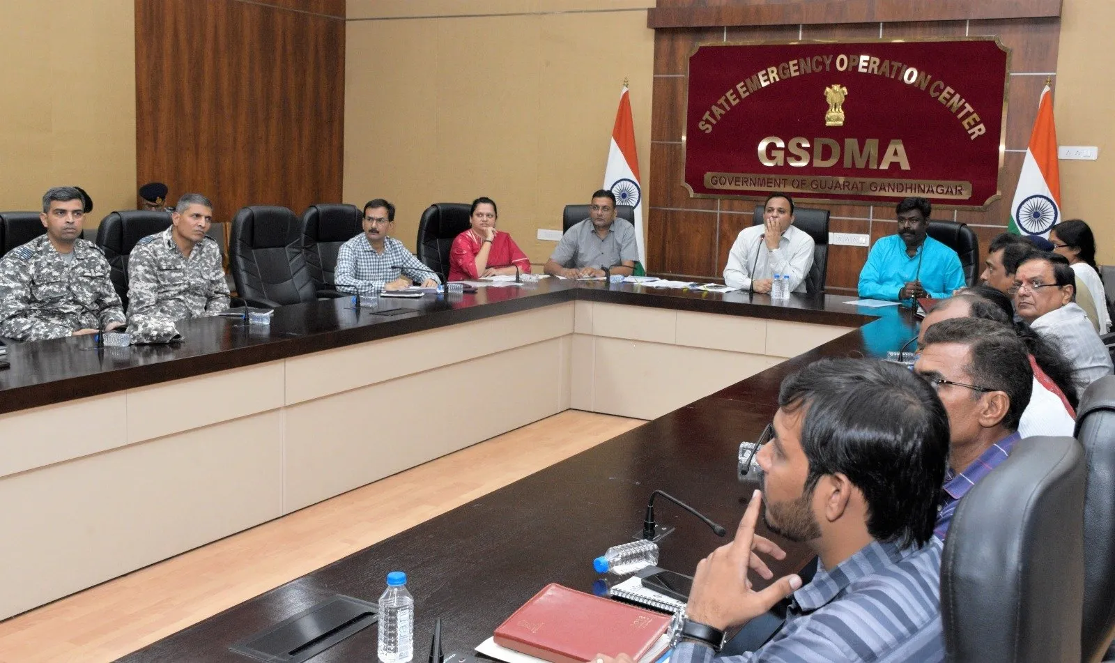 ગુજરાતમાં અતિભારે વરસાદની આગાહી: અમદાવાદ અને સુરત સહિત 8 જિલ્લામાં રેડ એલર્ટ, ગાંધીનગરમાં હાઈ-લેવલ બેઠક 2 WhatsApp Image 2026 07 29 at 6.25.16 PM.jpeg