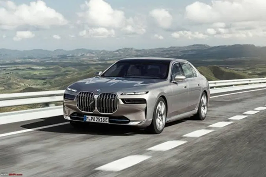 પેટ્રોલ-ડીઝલ અને ઇલેક્ટ્રિક અવતારમાં આવશે BMWની નવી 7 સિરીઝ, જાણો ખાસિયતો 3 BMW2.jpg