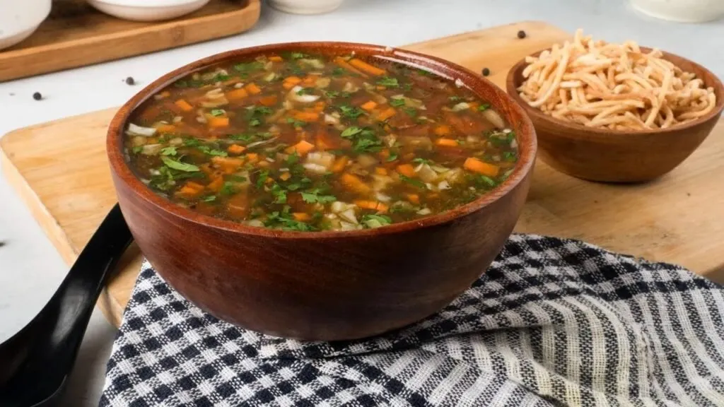વરસાદી મોસમમાં પીવો ગરમાગરમ વેજ મનચાઉ સૂપ: બીમારીઓ રહેશે દૂર 3 Veg Manchow Soup