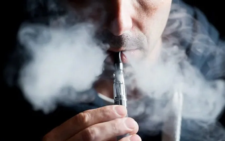 VAPING1.jpg