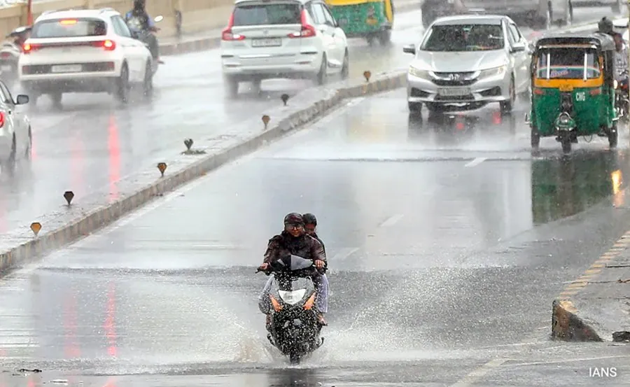 ગુજરાત પર 5 સિસ્ટમ એકસાથે મહેરબાન: આગામી 7 દિવસ ધુઆંધાર વરસાદની આગાહી, જાણો તમારા જિલ્લાનું હવામાન 2 rain1.jpg