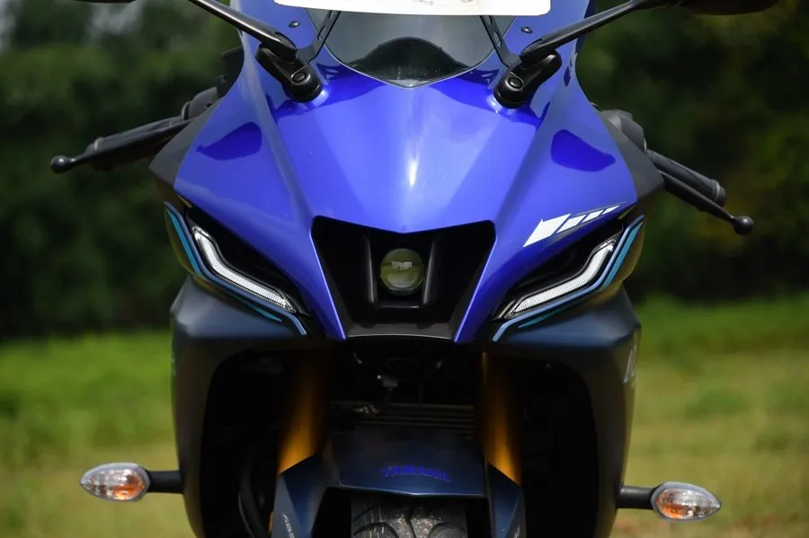 YamahaR2.jpg