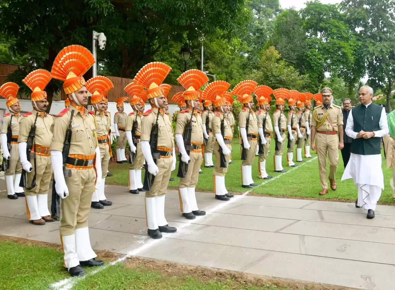 acharya 1.jpg
