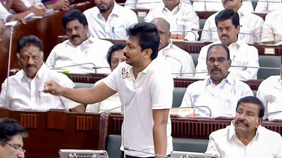 તમિલનાડુ વિધાનસભામાં ધમાસણ: DMK ધારાસભ્યો મફત કાર લેવાનો ઇનકાર કર્યો, CM વિજયની યોજના સામે ઉઠાવ્યા સવાલો 3 DMK1.jpg