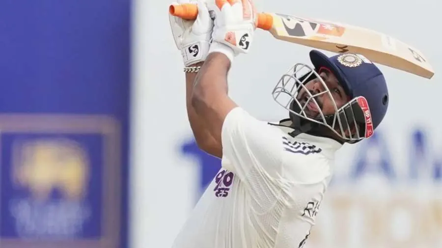 ICC ટેસ્ટ રેન્કિંગ: ઋષભ પંતે ટોપ 10માં મારી છલાંગ, જાણો કયો ભારતીય સ્ટાર બહાર થયો? 2 pant.jpg