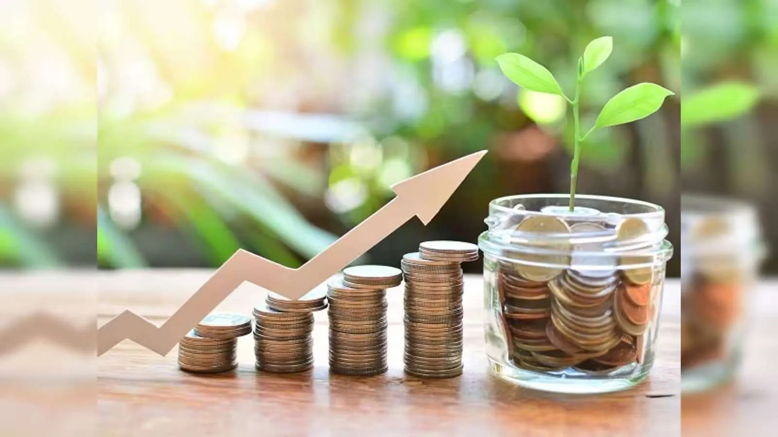 શું પહેલાં ₹1 લાખ બચાવવા જોઈએ કે સીધા ₹10 લાખ? 2 Financial Planning Strategy