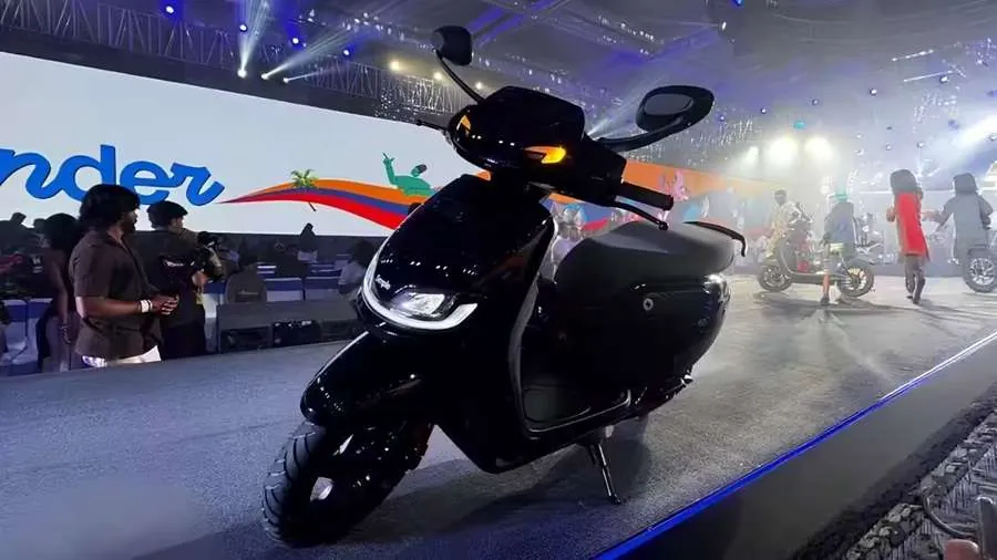 243 કિમીની રેન્જ અને 90 km/h ની ટોપ સ્પીડ! માર્કેટમાં ધમાકેદાર એન્ટ્રી સાથે નવું સ્કૂટર લોન્ચ, જાણો કિંમત 2 scooty1.jpg