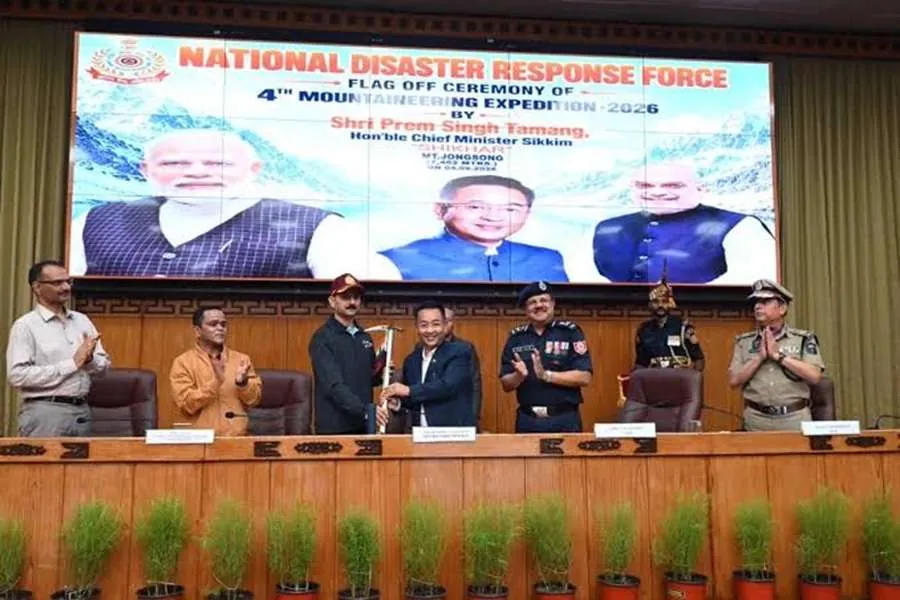 જીવના જોખમે વિજય ગાથા લખશે NDRF: જાણો શું છે સિક્કિમથી શરૂ થયેલું 7,462 મીટર ઊંચું 'શિખર' મિશન 2 Mount Jongsong.2.jpg