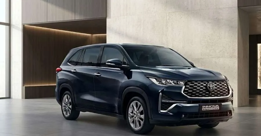 Toyota ની સૌથી સુપરહિટ MPV નવા અવતારમાં! ફેસલિફ્ટ મોડલમાં મળશે આ ધાંસુ ફીચર્સ 3 car.jpg