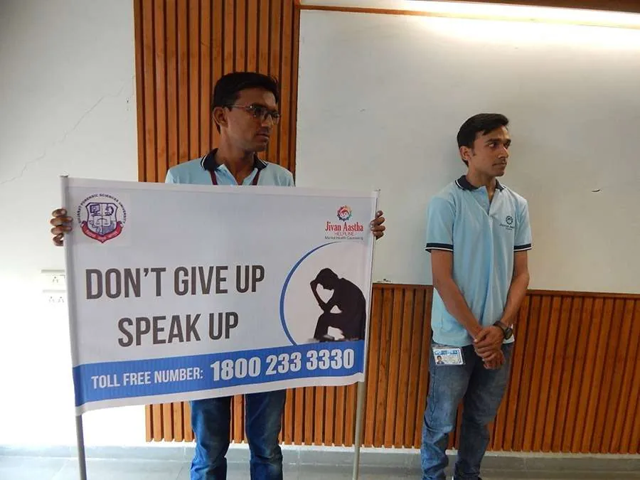 ગુજરાત સરકારની પ્રજાભિમુખ પહેલ: ‘જીવન આસ્થા’ હેલ્પલાઇન બની હજારો નાગરિકો માટે આશાનું નવું કિરણ 3 WhatsApp Image 2026 09 09 at 3.29.21 PM.jpeg