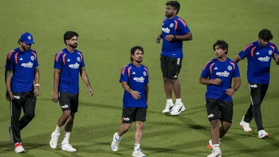 ટીમ ઈન્ડિયાના ખેલાડીઓ પોતાનો 80sનો લુક જોઈને આશ્ચર્યચકિત, વૈભવ સૂર્યવંશીનું રિએક્શન વાયરલ 2 teamindia.jpg