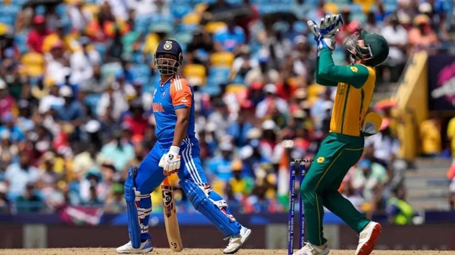 ચાર વર્ષમાં માત્ર એક વનડે અને 6 રન, હવે IND vs WI સિરીઝમાંથી પણ બહાર 2 wi.jpg