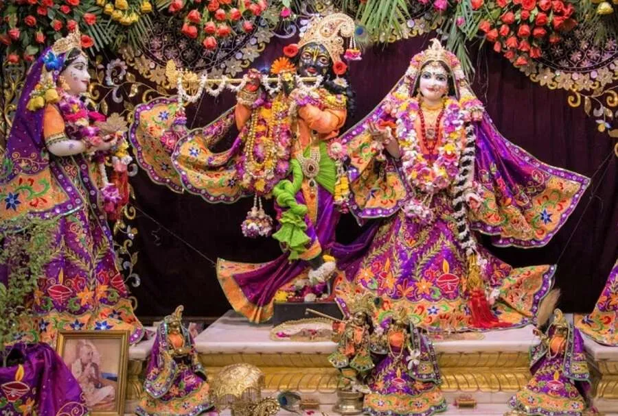 આજે છે રાધા-કૃષ્ણની પ્રિય સખી લલિતા દેવીનું પર્વ, જાણો પૂજા વિધિ અને સુખ-સમૃદ્ધિના અચૂક ઉપાય 2 Lalita Saptami