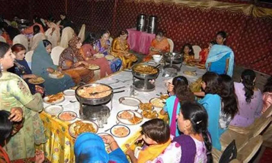 પાકિસ્તાનમાં ઘોર આર્થિક સંકટ! વીજળી બચાવવા લોકડાઉન જેવા આકરા નિયમો લાગુ 3 pakistan.jpg