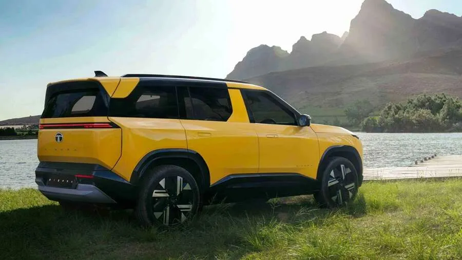 tata car1.jpg