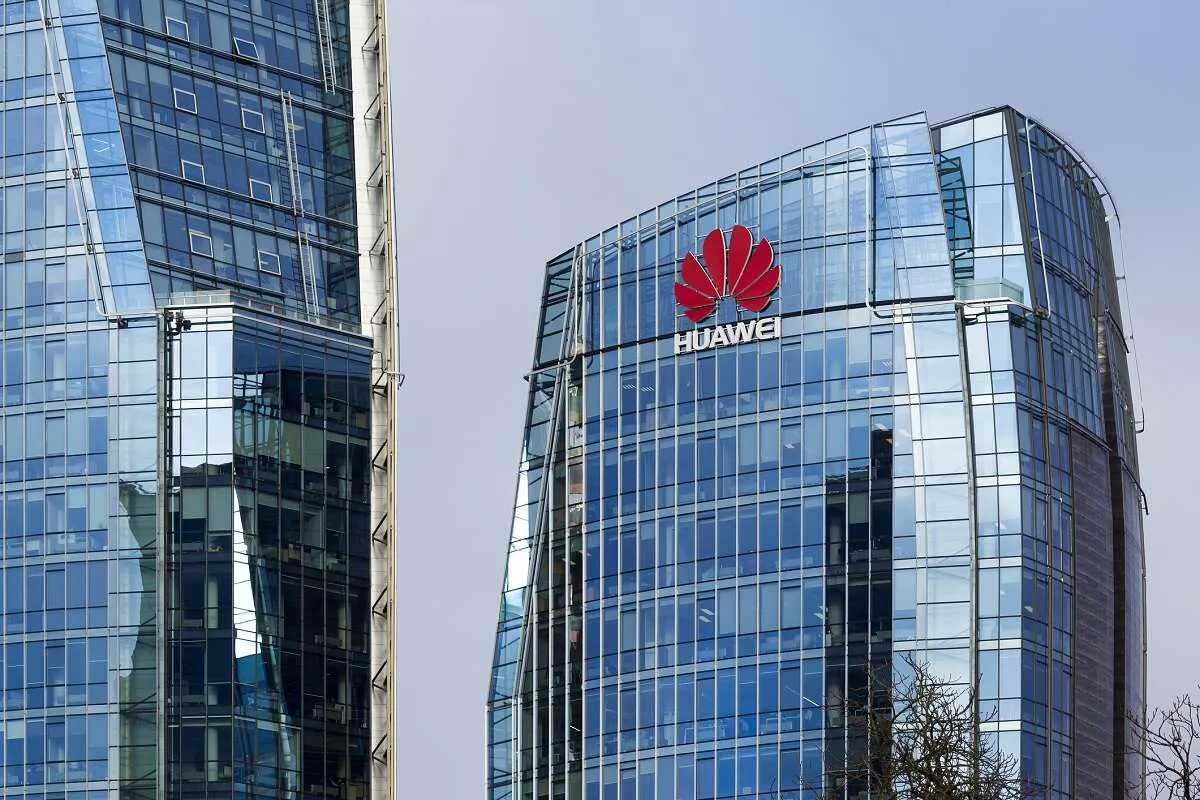 Huawei સામે અમેરિકામાં મહાકેસ: ટેક ચોરી, બેંક ફ્રોડ અને ઈરાન કનેક્શનના આરોપો 3 HUAWEI.jpg