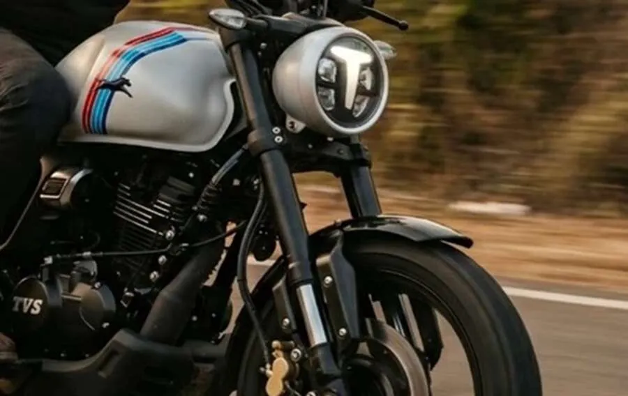 Hunter 350 ની સામેTV Ronin નો નવો દાવ: શાનદાર લુક અને 225cc એન્જિન સાથે લોન્ચ થયું નવું વેરિઅન્ટ 2 Royal Enfield Hunter 350.1.jpg