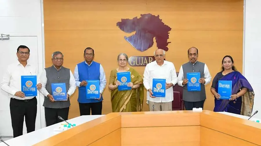 ગુજરાતમાં હવે સૌ માટે એક સમાન કાયદો! રાષ્ટ્રપતિ તરફથી UCC બિલને મંજૂરી મળતા મોટો ફેરફાર 2 UG.jpg