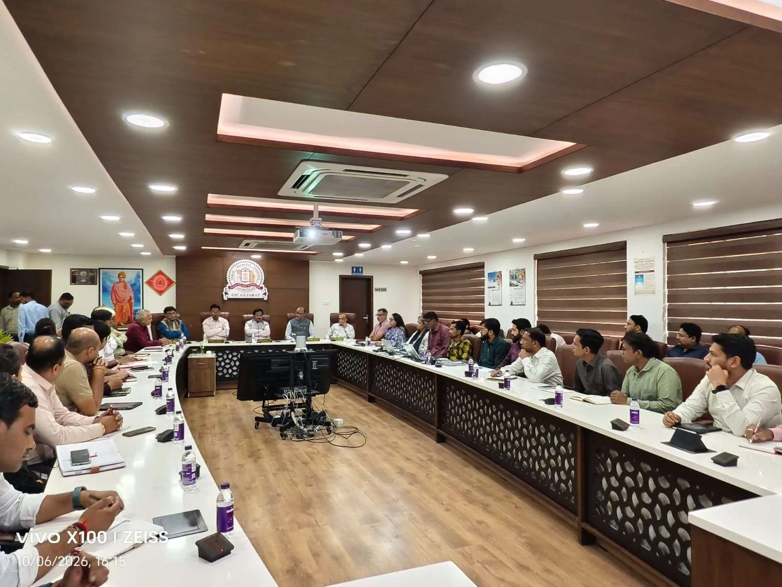 ગુજરાત માહિતી આયોગ દ્વારા "માહિતીનો અધિકાર સપ્તાહ-2026"ની ભવ્ય ઉજવણી: પારદર્શિતા અને જાગૃતિ પર વિશેષ ભાર 3 WhatsApp Image 2026 10 07 at 11.37.10 PM.jpeg