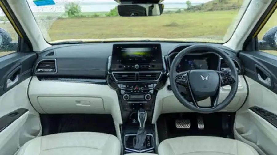મહિન્દ્રા XUV 3XO હવે બનશે વધુ દમદાર! કંપની આ તારીખે લોન્ચ કરશે નવું અપડેટેડ મોડેલ 3 Mahindra.jpg