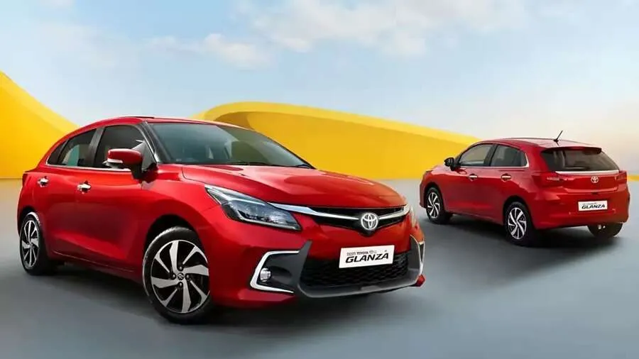Toyota Glanza Faceliftનો ટીઝર રિલીઝ, નવા લુકમાં આવશે હેચબેક; જાણો ક્યારે થશે લોન્ચ 3 car.jpg