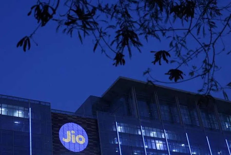 Jioનો મેગા IPO લાવવાની તૈયારી? ભારતના ડિજિટલ બજાર પર મુકેશ અંબાણીની નજર 3 jio.jpg