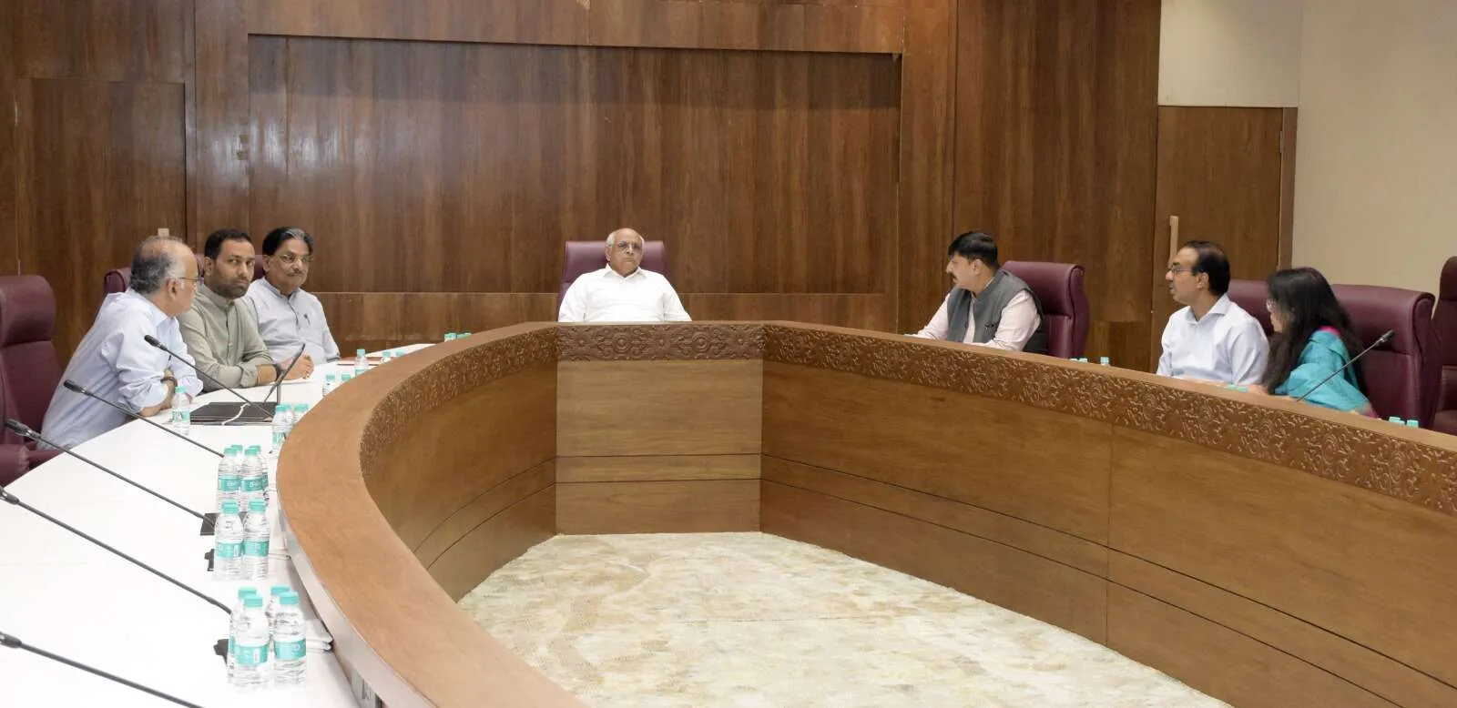 ગુજરાતમાં વીજળીની રેકોર્ડબ્રેક માંગ: રાજ્ય સરકારની સજ્જતા, પડકારો અને ભવિષ્યનું માળખું 2 WhatsApp Image 2026 10 20 at 6.10.31 PM.jpeg