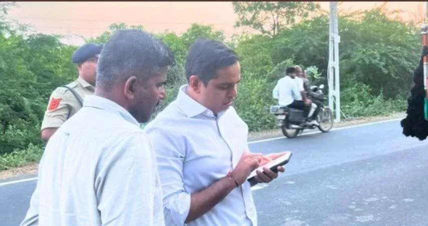 કચ્છ કલેક્ટરની લાલ આંખ: ખનિજ માફિયાઓ સામે જાતે મેદાનમાં ઉતરી કરી કાર્યવાહી, રૂ. 25 લાખનો મુદ્દામાલ જપ્ત; ખનિજ ખાતાની કામગીરી સામે મોટા સવાલો 2 WhatsApp Image 2026 10 24 at 10.34.02 AM.jpeg