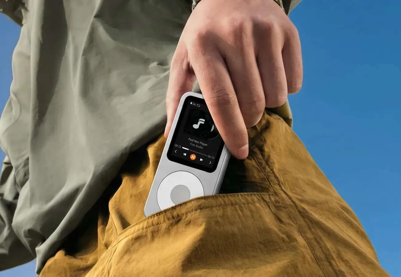 iPod જેવો લુક, સ્માર્ટફોનથી છુટકારો! આવી ગયું નવું મ્યુઝિક પ્લેયર 3 IPOD 1.jpg