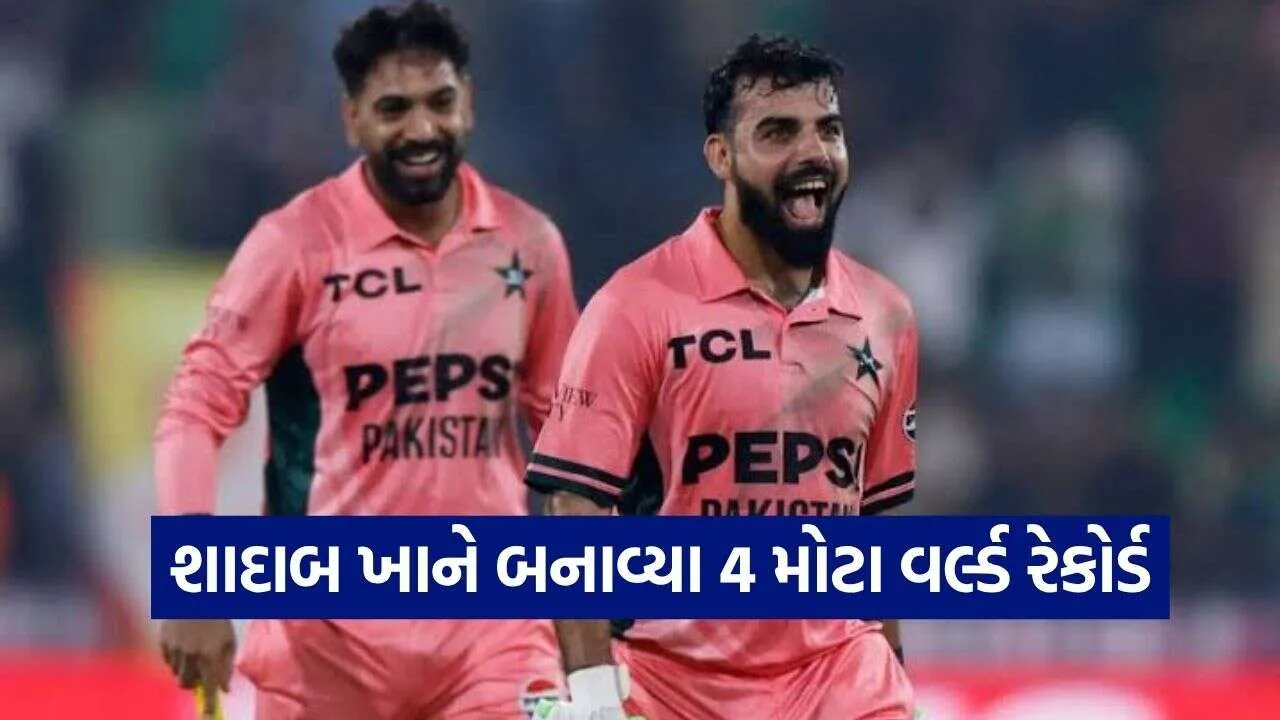 Shadab Khan 2610.jpg