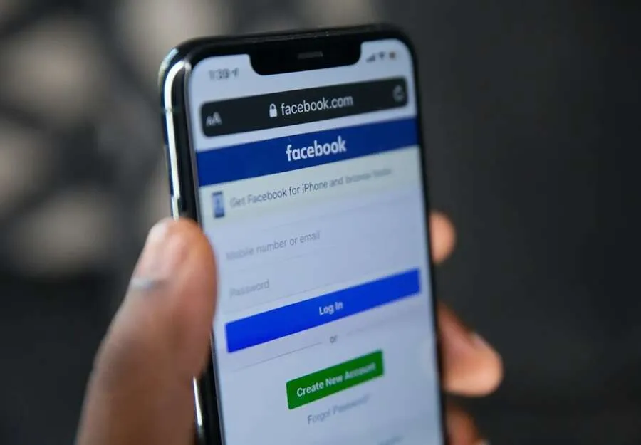 Facebook પર તમારો મોબાઈલ નંબર દેખાય છે? પ્રાઇવસી સુરક્ષિત રાખવા આજે જ બદલો આ એક સેટિંગ! 3 facebook1.jpg